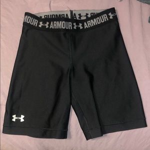 **SOLD** Under Armour Biker Shorts